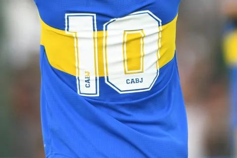 Óscar Romero usó la 10 en Boca, se fue de Botafogo por falta de minutos y no tiene rodaje en su nuevo club