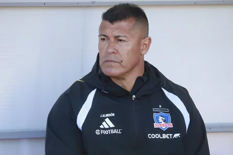 La llamativa frase de Jorge Almirón que sorprendió en Chile: "No vine para eso"