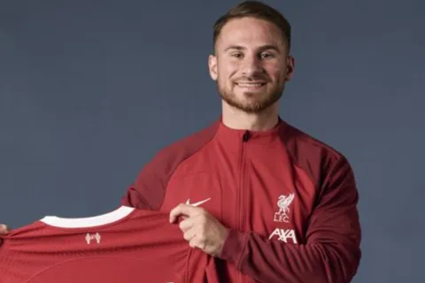 La comparación que hizo Mac Allister entre Boca y Liverpool: "La gente es..."