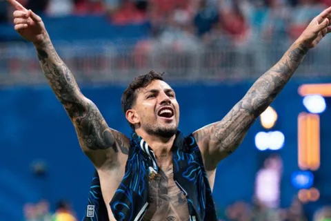 Boca sacó pecho por Leandro Paredes finalista: "Argentino y bostero"