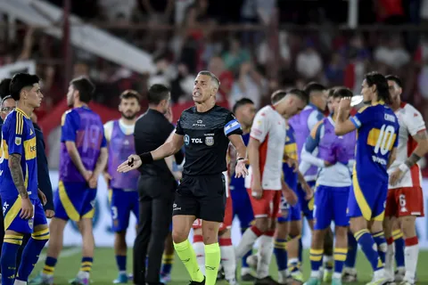 La fuerte frase desde Boca que expresa el enojo con el arbitraje de Mastrángelo ante Huracán