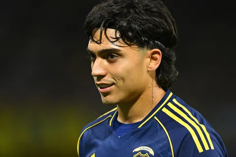 Por qué el Napoli todavía no le hizo una oferta a Boca por Exequiel Zeballos en este mercado de pases