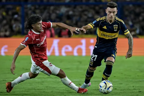 Boca visita a Independiente en Avellaneda.