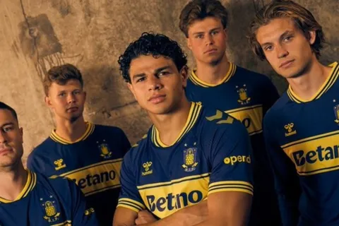 A lo Boca: un club de Dinamarca lanzó su camiseta igual a la del Xeneize
