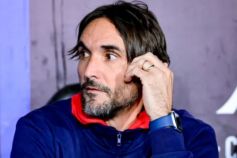 Diego Martínez llamó a Williams Alarcón: se lo quiere llevar a Huracán