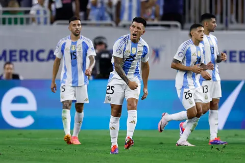 La Selección Argentina superó a Ecuador