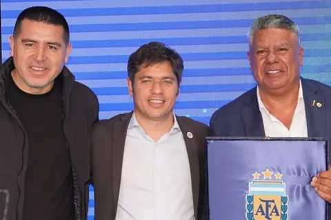 Juan Román Riquelme, junto al Chiqui Tapia y Axel Kicillof: el motivo