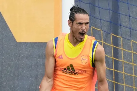Edinson Cavani y su nuevo mensaje en redes tras su actuación contra Sarmiento