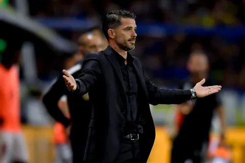 Problemas para Fernando Gago: las 8 bajas que tendrá en Boca para enfrentar a Unión