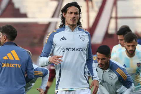 El tuit de Edinson Cavani tras la derrota de Boca a las 3 de la mañana