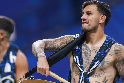 Paredes habló sobre la bandera de Malvinas tras Argentina-Inglaterra: "Siempre nuestras"
