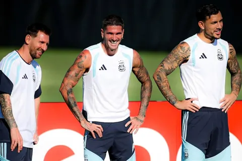La sorpresa de Leandro Paredes y la Selección Argentina para Lionel Messi en su cumpleaños