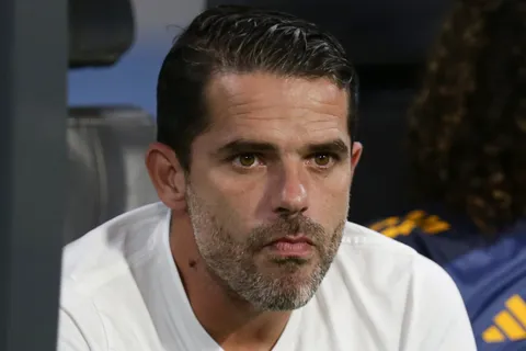 La primera decisión de Fernando Gago tras la derrota ante River que indignó a los hinchas de Boca: "Nos está cargando"