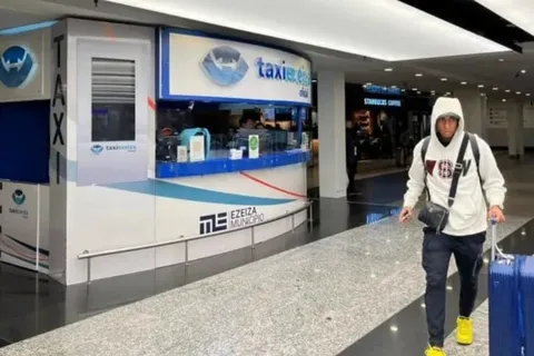 Villa regresó a Argentina: qué hará Boca con el colombiano