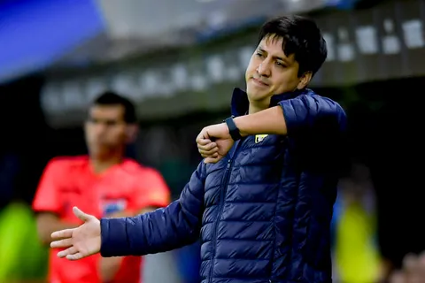 La insólita queja del DT de Sportivo Trinidense tras la caída ante Boca