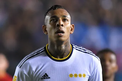 Traverso: "Ni gratis quiero a Sebastián Villa en Boca"