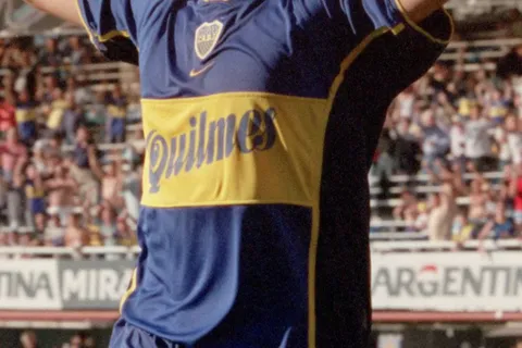 Llegó a Boca como estrella, solo hizo un gol y ahora se retiró, a los 44 años