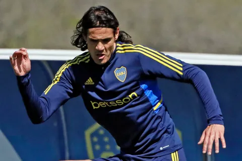 Cavani busca recuperarse: cómo está de la lesión y ¿llega a la pretemporada de Boca?