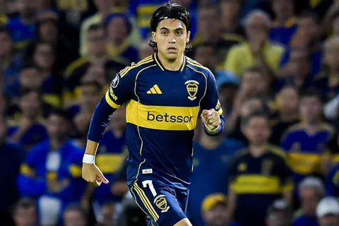 Cómo está la renovación de Zeballos en Boca: las diferencias que existen, la chance de irse en junio y cuánto dinero podría dejarle al club