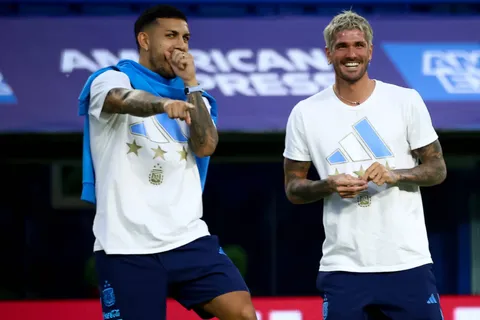 ¿De Paul y Paredes juntos a Boca? La picante respuesta de Rodrigo