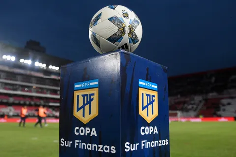Quiénes se juegan la clasificación en la Zona B de la Copa de la Liga