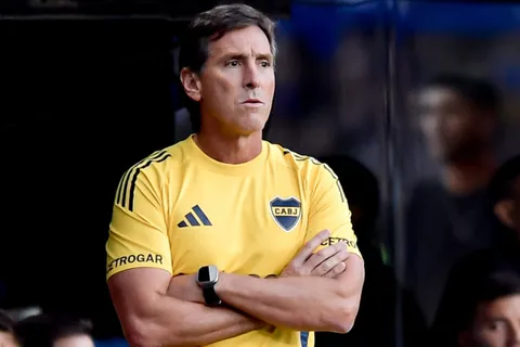 La tajante decisión de Claudio Úbeda con el plantel de Boca tras la derrota ante Vélez