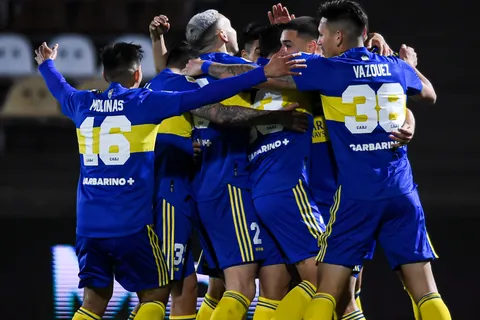 Diego González se fue libre de Boca y visitó el predio de Ezeiza con regalos