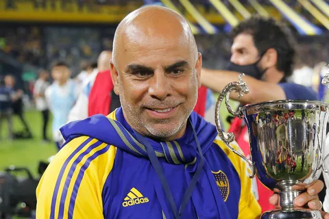Picante frase de Serna: "Los hinchas de Boca están malacostumbrados"