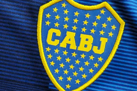 Adidas prepara la reversión de una camiseta histórica de Boca: cuándo se estrenaría