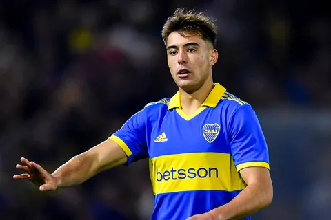 Mercado de pases 2024: más allá de su venta a Chelsea, Anselmino podría jugar en el fútbol francés