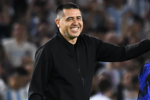Tras cerrar a Carlos Palacios, Riquelme irá a buscar en Boca dos refuerzos para el Mundial de Clubes