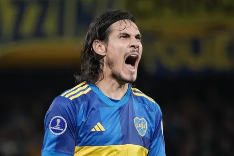 Antonio Alzamendi, ídolo de River, le reclamó a Bielsa: "Tendría que haber citado a Cavani"