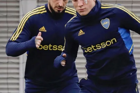 Benedetto junto a Barco en el entrenamiento