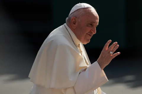 Viral en redes: el Papa Francisco subió una foto con un hincha de Boca su cuenta oficial
