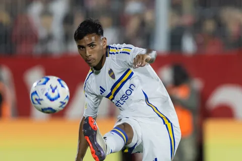 El gesto de Milton Delgado que le cayó bien a Gago: ¿el volante puede ser una opción en Boca para la revancha ante Alianza Lima?