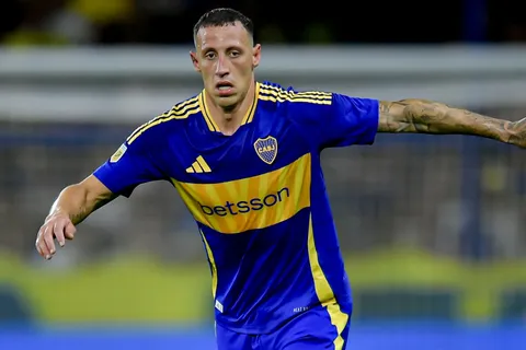 Lema disparó con todo: su relación "nula" con Riquelme y el DT que llegó "con una orden" de no utilizarlo