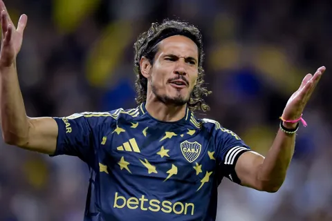 Claudio Úbeda decidió dejar afuera a Edinson Cavani del partido de Boca vs. Belgrano