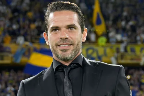 Boca espera por Fernando Gago: el plan de Chivas para dejarlo salir y que viaje a Argentina