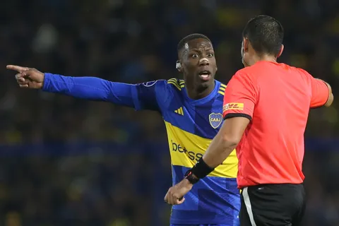 Boca vs. Fortaleza por la Copa Sudamericana, partido dirigido por Valenzuela