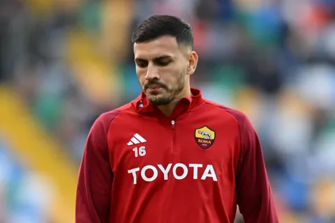 El insólito motivo por el que Leandro Paredes ahora es suplente en Roma