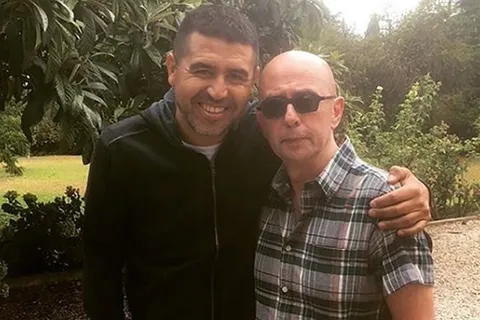 Riquelme junto al Indio Solari