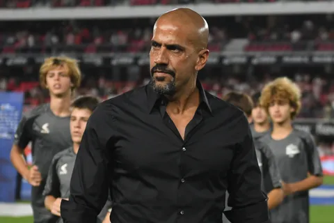 Sebastián Verón, presidente de Estudiantes