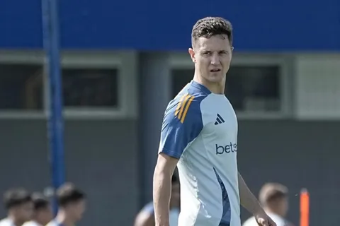 Ander Herrera fue invitado a la cafetería que un jugador de Boca tiene en Buenos Aires