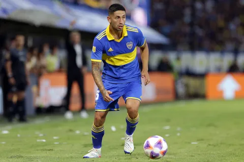 Revelaron la razón de la posible salida de Varela del once titular