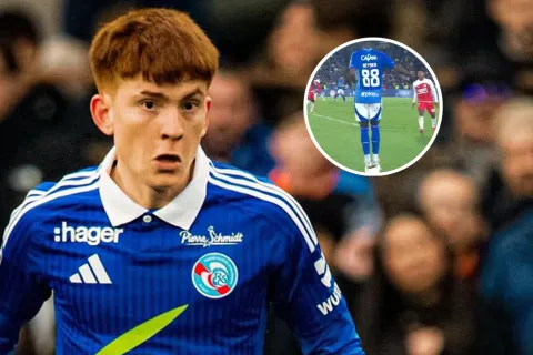 Insólito: un futbolista colombiano copió a Valentín Barco y lo amonestaron