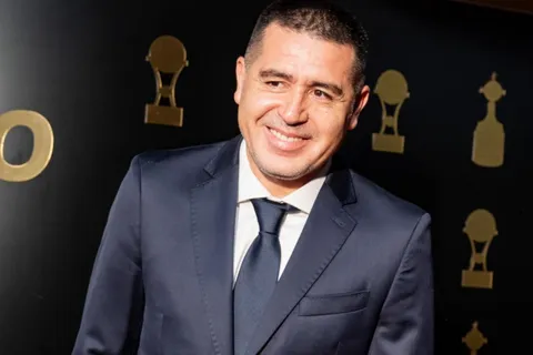 Sonríe Riquelme: Boca tiene confirmado al primer refuerzo de este mercado