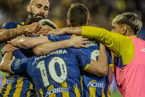 ¿Gago se los lleva? Boca tiene en la mira para 2025 a Jonathan Gómez y Facundo Mallo de Rosario Central