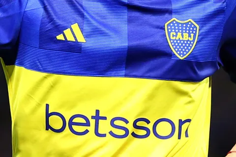 Una camiseta de Boca, entre las 33 mejores de la historia del fútbol