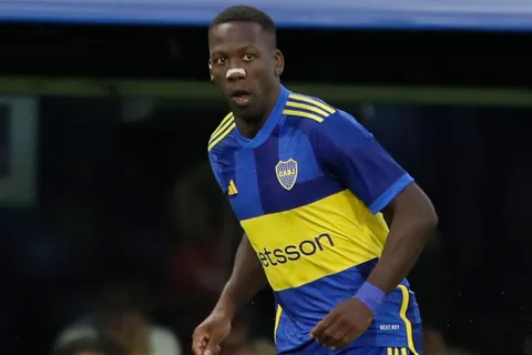 Quiere estar: Luis Advíncula entrenó este viernes en Boca pensando en la Copa Sudamericana