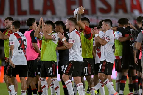 Boca quiso a Adam Bareiro, terminó en River, le fue mal y ahora fue ofrecido nuevamente al Xeneize, pero fue descartado